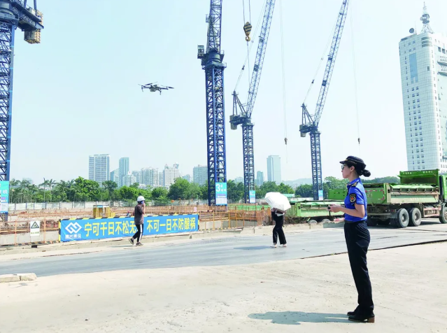 无人机变身“空中城管”为城市精细管理插上科技翅膀